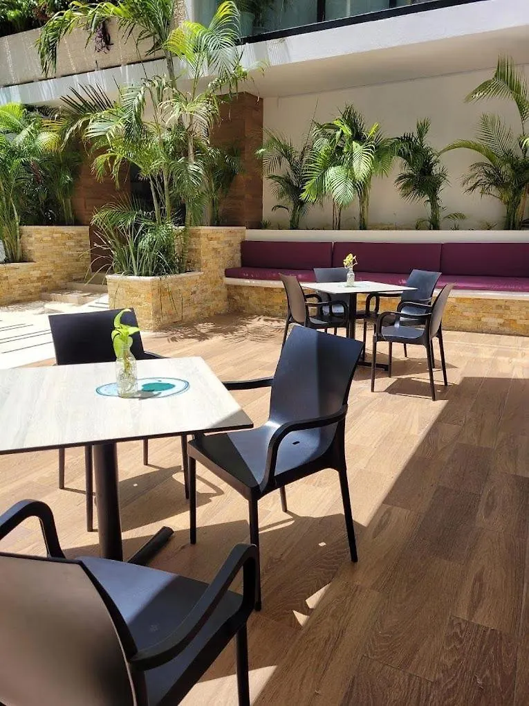 Studio Aura With Balcony, Pool, Gym & Sauna Playa del Carmen 0*,